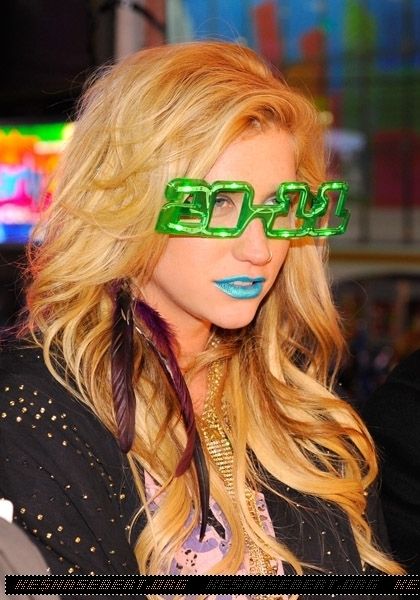 -s-new-year-s-rockin-eve-with-ryan-seacrest-2011-kesha-18093601-420-600.jpg