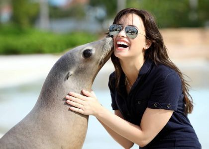 demi-lovato-atlantis-day.jpg