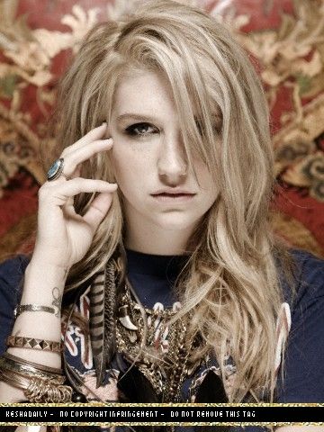 ethan-pines-photoshoot-outtakes-kesha-11151993-360-480.jpg